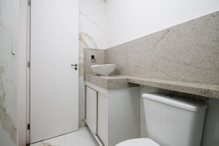 Apartamento para alugar com 48m², 2 quartos e 1 vaga Apartamento para alugar com 48m², 2 quartos e 1 vagaBanheiro