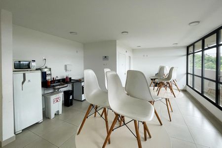 Apartamento para alugar com 48m², 2 quartos e 1 vaga Apartamento para alugar com 48m², 2 quartos e 1 vagaÁrea comum - Salão de festas