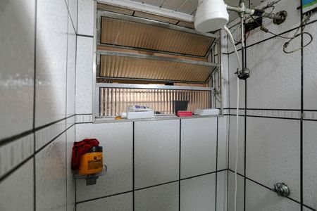 Banheiro de apartamento para alugar com 2 quartos, 45m² em Jardim Bela Vista, Mogi das Cruzes
