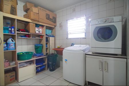 Casa para alugar com 130m², 3 quartos e 2 vagasLavanderia