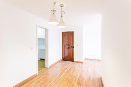 Apartamento para alugar com 120m², 3 quartos e 1 vagaSala
