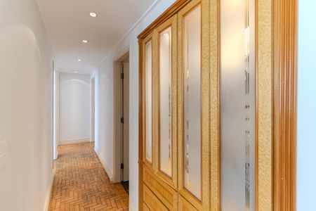 Apartamento à venda com 167m², 3 quartos e 2 vagasCorredor