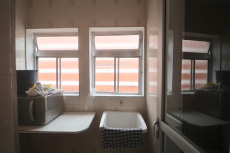 Apartamento para alugar com 125m², 3 quartos e 1 vagaÁrea de Serviço