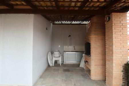 Apartamento para alugar com 125m², 3 quartos e 1 vagaVaranda