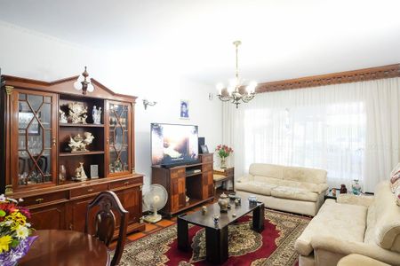 Casa à venda com 149m², 2 quartos e 2 vagasSala