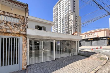 Casa à venda com 149m², 2 quartos e 2 vagasFachada + plaquinha