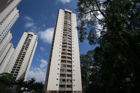 Apartamento para alugar com 112m², 3 quartos e 2 vagasFachada do bloco