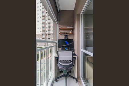 Sala de apartamento à venda com 2 quartos, 60m² em Vila Boa Vista, Barueri