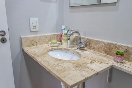 Apartamento à venda com 60m², 2 quartos e 1 vagaBanheiro Social