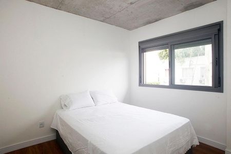 Quarto Suíte de apartamento para alugar com 1 quarto, 40m² em Farroupilha, Porto Alegre