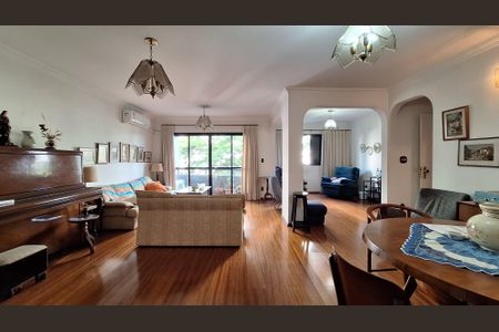 Apartamento à venda com 154m², 3 quartos e 2 vagasDetalhe