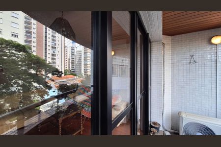 Apartamento à venda com 154m², 3 quartos e 2 vagasDetalhe