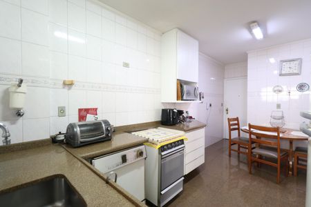 Apartamento à venda com 154m², 3 quartos e 2 vagasCozinha