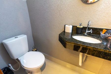 Casa à venda com 100m², 3 quartos e 3 vagas Casa à venda com 100m², 3 quartos e 3 vagasLavabo