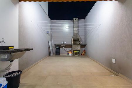 Casa à venda com 100m², 3 quartos e 3 vagas Casa à venda com 100m², 3 quartos e 3 vagasÁrea de Serviço