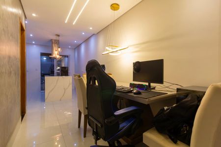 Casa à venda com 100m², 3 quartos e 3 vagas Casa à venda com 100m², 3 quartos e 3 vagasSala/Cozinha