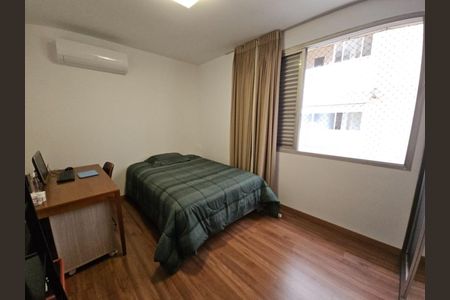 Apartamento à venda com 216m², 4 quartos e 3 vagasQuarto 3