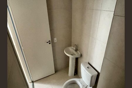 Apartamento para alugar com 41m², 2 quartos e 1 vaga Apartamento para alugar com 41m², 2 quartos e 1 vagaBanheiro