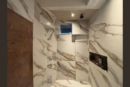 Apartamento à venda com 157m², 4 quartos e 1 vaga Apartamento à venda com 157m², 4 quartos e 1 vagaBanheiro social