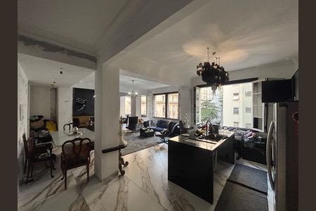 Apartamento à venda com 157m², 4 quartos e 1 vaga Apartamento à venda com 157m², 4 quartos e 1 vagaCozinha americana