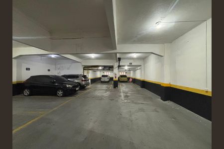 Apartamento à venda com 157m², 4 quartos e 1 vaga Apartamento à venda com 157m², 4 quartos e 1 vagaGaragem