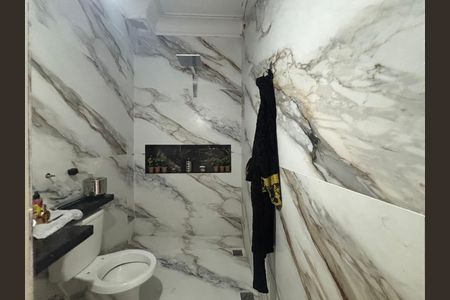 Apartamento à venda com 157m², 4 quartos e 1 vaga Apartamento à venda com 157m², 4 quartos e 1 vagaSuíte 2 - banheiro