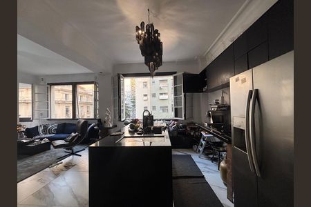 Apartamento à venda com 157m², 4 quartos e 1 vaga Apartamento à venda com 157m², 4 quartos e 1 vagaCozinha americana