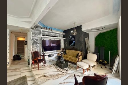 Apartamento à venda com 157m², 4 quartos e 1 vaga Apartamento à venda com 157m², 4 quartos e 1 vagaSala