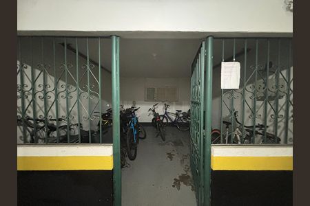 Apartamento à venda com 157m², 4 quartos e 1 vaga Apartamento à venda com 157m², 4 quartos e 1 vagaBicicletário