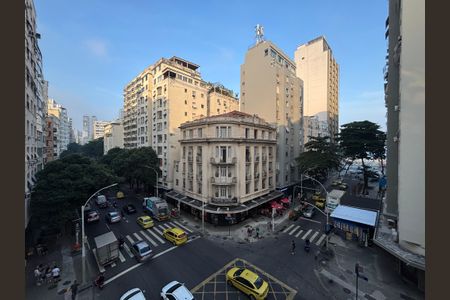 Apartamento à venda com 157m², 4 quartos e 1 vaga Apartamento à venda com 157m², 4 quartos e 1 vagaSala - vista livre