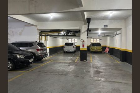 Apartamento à venda com 157m², 4 quartos e 1 vaga Apartamento à venda com 157m², 4 quartos e 1 vagaGaragem
