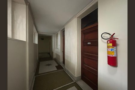 Apartamento à venda com 157m², 4 quartos e 1 vaga Apartamento à venda com 157m², 4 quartos e 1 vagaPortaria