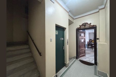 Apartamento à venda com 157m², 4 quartos e 1 vaga Apartamento à venda com 157m², 4 quartos e 1 vagaHall de entrada externo