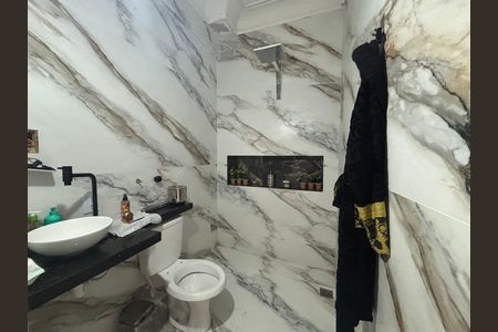 Apartamento à venda com 157m², 4 quartos e 1 vaga Apartamento à venda com 157m², 4 quartos e 1 vagaSuíte 2 - banheiro
