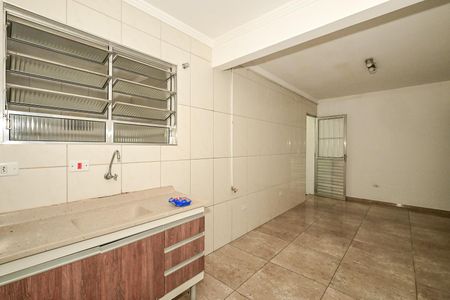 Cozinha de kitnet/studio para alugar com 1 quarto, 60m² em Vila Francisco Remeikis, Taboão da Serra