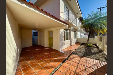 Casa para alugar com 119m², 3 quartos e 1 vagaÁrea externa