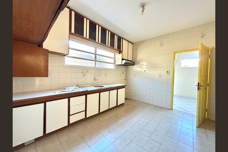 Casa para alugar com 119m², 3 quartos e 1 vagaCozinha 