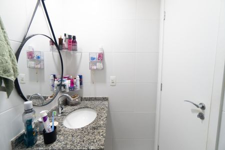 Banheiro de apartamento à venda com 1 quarto, 49m² em Vila Santa Catarina, São Paulo