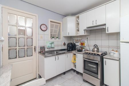 Apartamento à venda com 95m², 2 quartos e 2 vagasCozinha e Área de Serviço