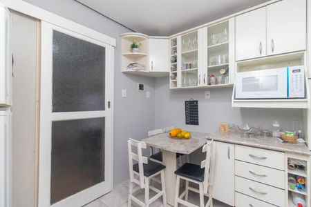 Apartamento à venda com 95m², 2 quartos e 2 vagasCozinha e Área de Serviço