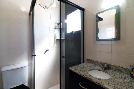 Casa de condomínio à venda com 57m², 2 quartos e 1 vagaBanheiro da Suíte 1