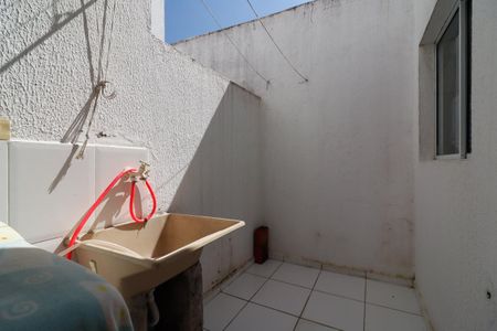 Casa de condomínio à venda com 57m², 2 quartos e 1 vagaÁrea de Serviço
