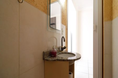 Casa de condomínio à venda com 57m², 2 quartos e 1 vagaLavabo