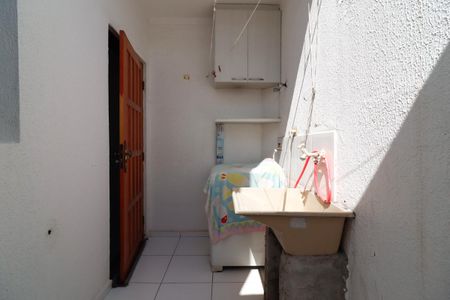 Casa de condomínio à venda com 57m², 2 quartos e 1 vagaÁrea de Serviço