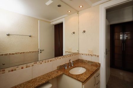 Apartamento para alugar com 97m², 3 quartos e 2 vagas Apartamento para alugar com 97m², 3 quartos e 2 vagasBanheiro da Suíte