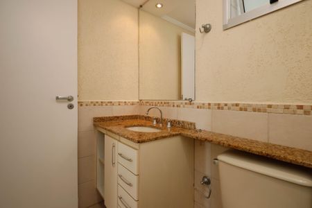 Apartamento para alugar com 97m², 3 quartos e 2 vagas Apartamento para alugar com 97m², 3 quartos e 2 vagasBanheiro 2