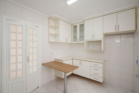 Apartamento para alugar com 97m², 3 quartos e 2 vagas Apartamento para alugar com 97m², 3 quartos e 2 vagasCozinha - Armários