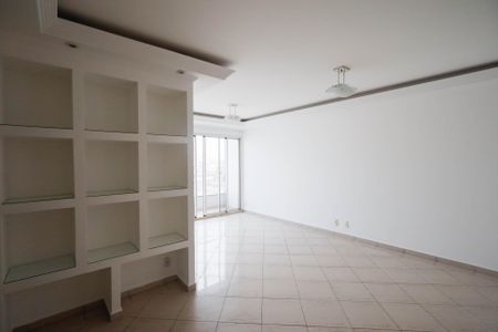 Apartamento para alugar com 97m², 3 quartos e 2 vagas Apartamento para alugar com 97m², 3 quartos e 2 vagasSala