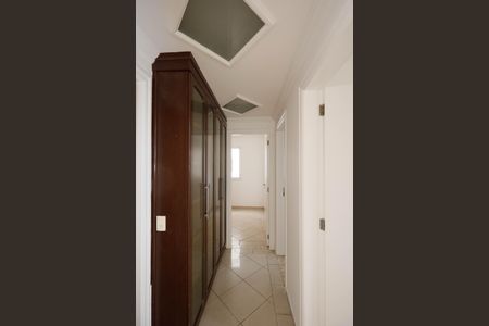 Apartamento para alugar com 97m², 3 quartos e 2 vagas Apartamento para alugar com 97m², 3 quartos e 2 vagasCorredor / Armário