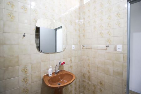 Casa para alugar com 110m², 2 quartos e 1 vagaBanheiro